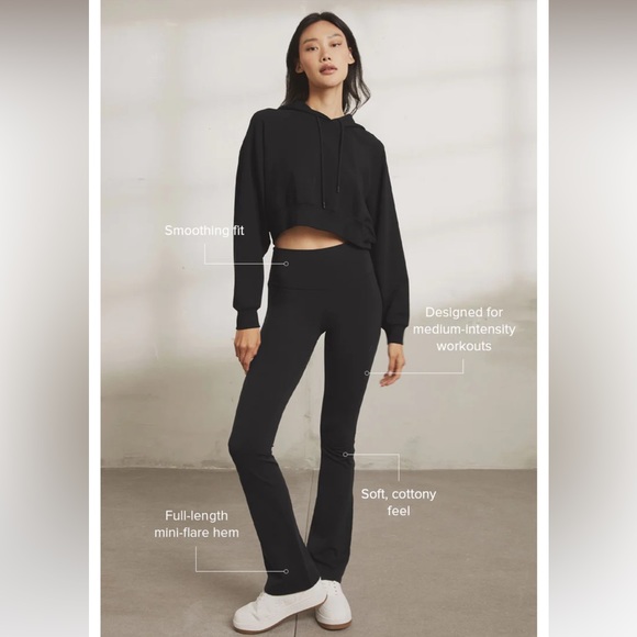 ALO Yoga Pants - Airbrush high-waist bootcut legging